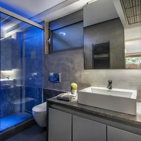 Holiday home Elegant And Private Living By Neuvel Athens