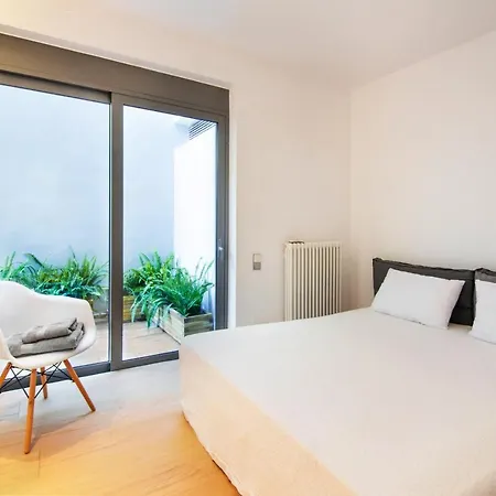 Elegant And Private Living By Neuvel