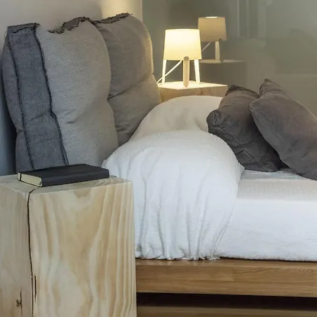 Elegant And Private Living By Neuvel Athens