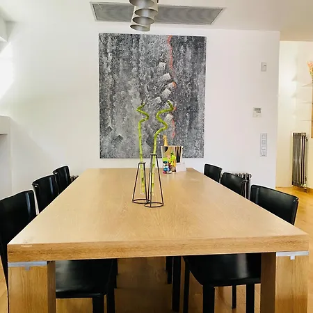 Elegant And Private Living By Neuvel