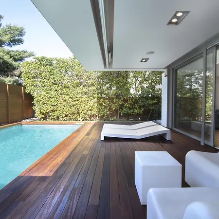 Elegant And Private Living By Neuvel Holiday home